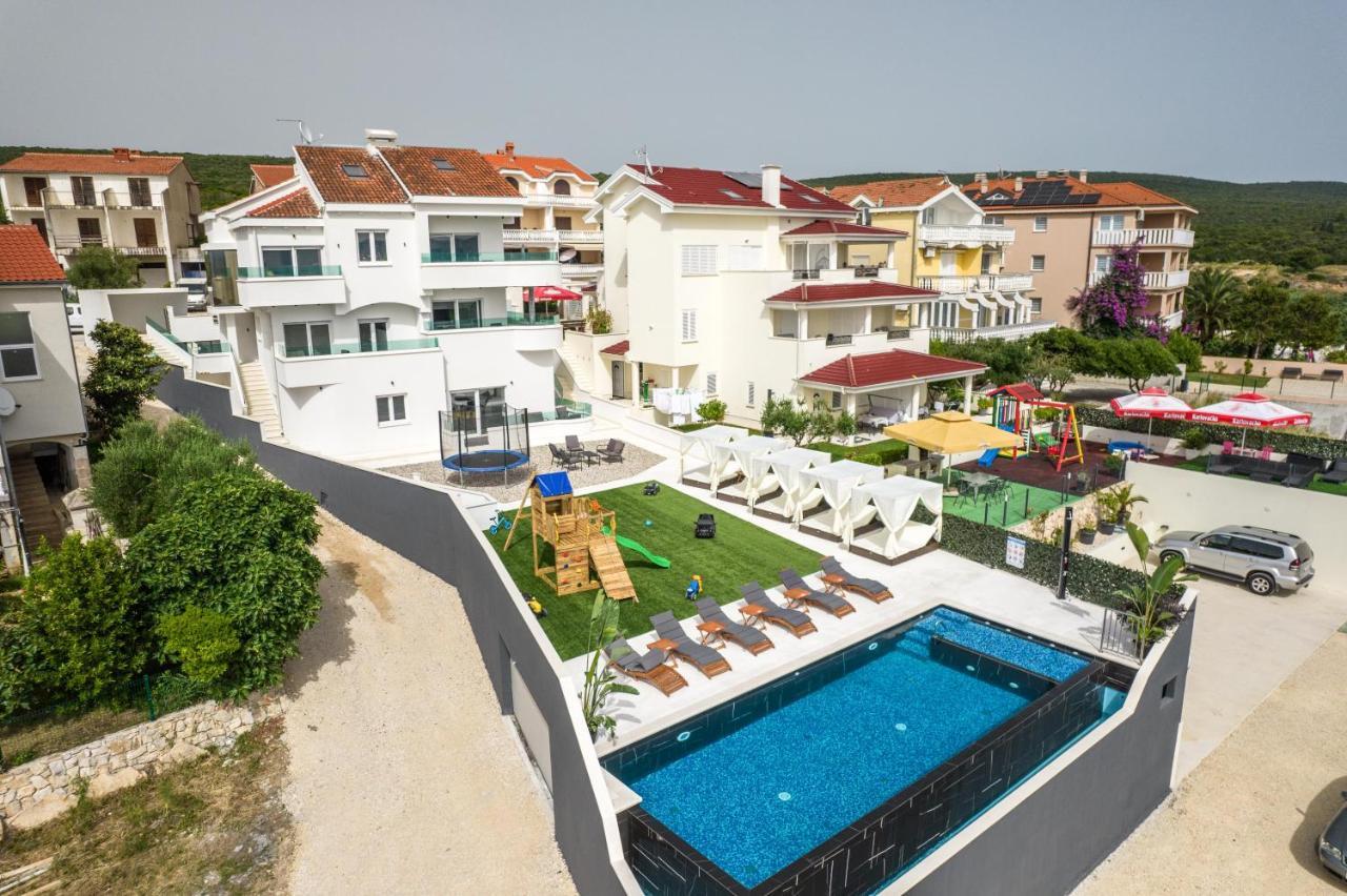 Apartament House Dominik